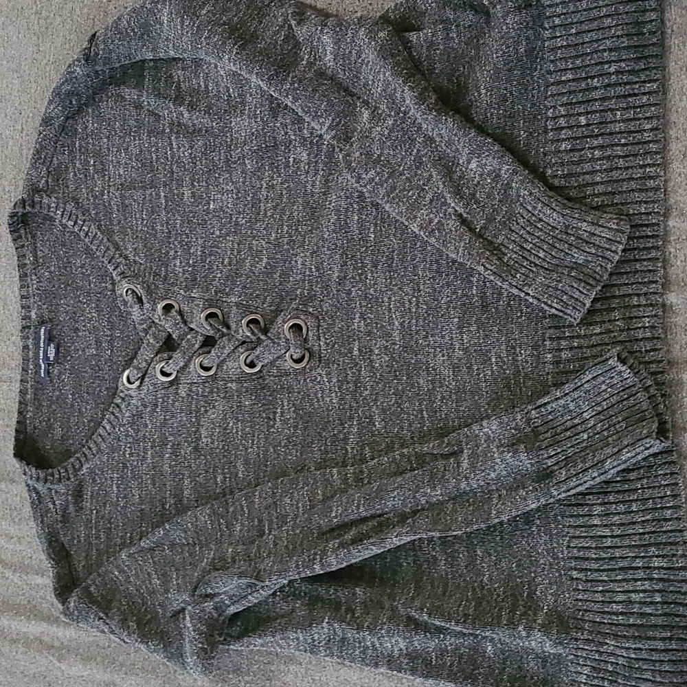 AEO Gray Knitted Long Sleeve Shirt Size Small